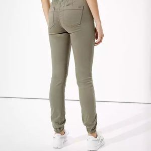 green american eagle joggers 12s